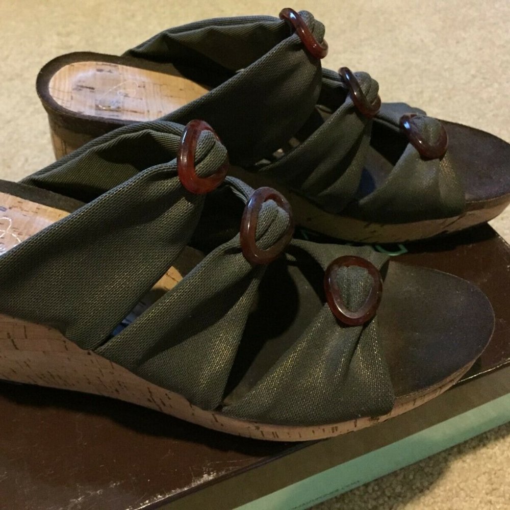 Donald Pliner Elastic Strap Sandal Cork Wedge Sz10